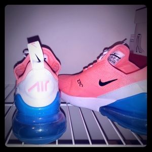 NIKE AIR MAX ( worn ONCE )